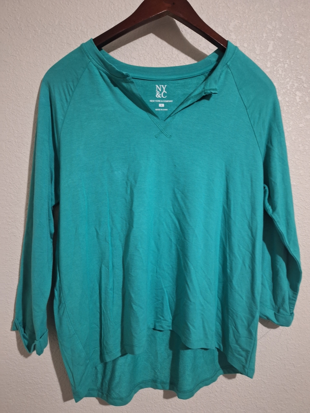 New York & Company Teal V‑Neck Long Sleeve Women's Top